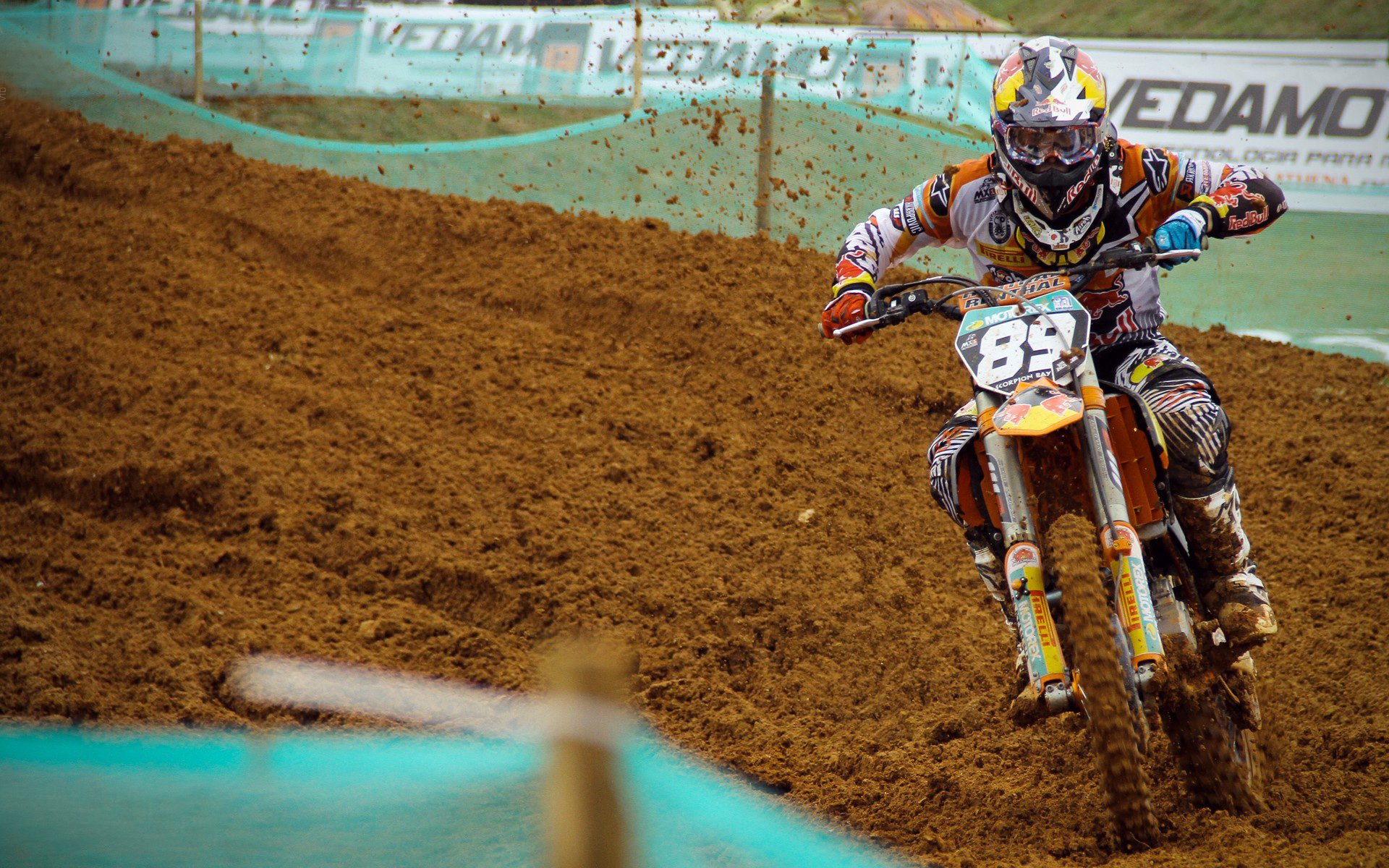 欧战舞台的强弱对话,尼斯高效碾压佛罗伦萨,世界排名争夺战再添焦点