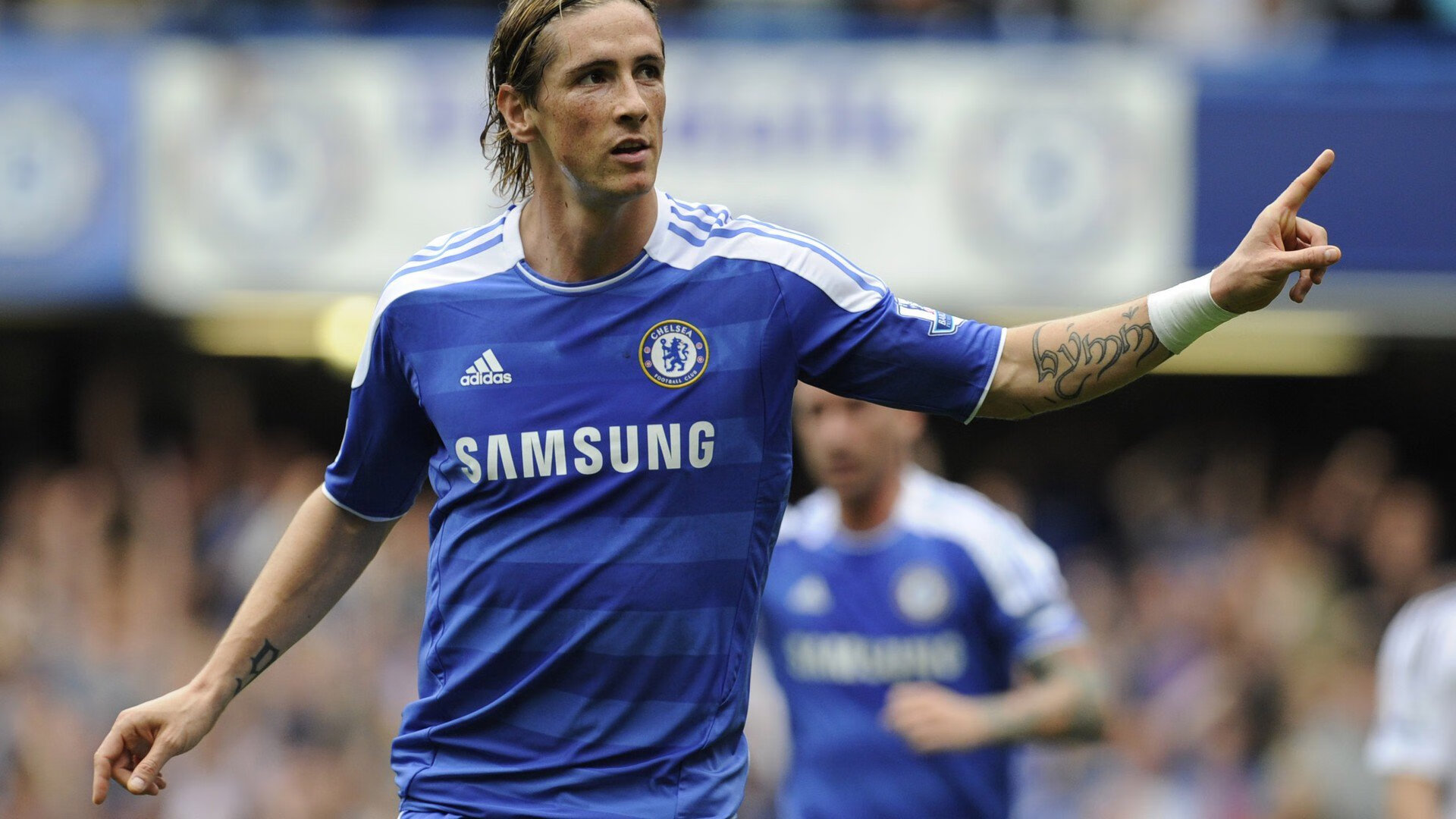 赛道轰鸣与纪录之夜,布伦森在F1揭幕战书写传奇