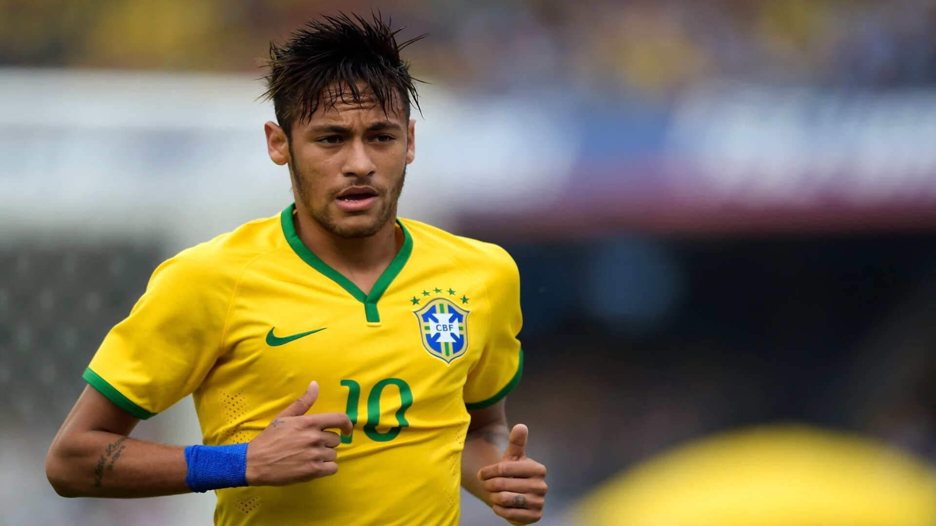 赛道上的暗影，奥斯梅恩如何让F1年度争冠之夜存在感拉满