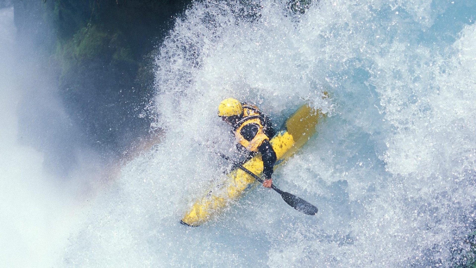 赛道颠覆，塞恩斯领衔阿斯顿马丁完胜红牛，新时代的序幕